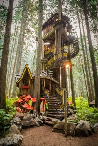 Three Story Treehouse, British Columbia, Canada Cabin